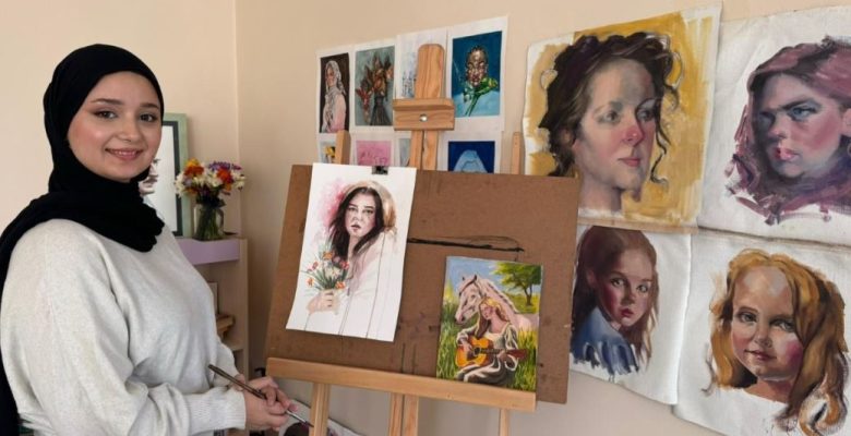 SAVAŞIN İZLERİ TUVALDE DİRENİŞE DÖNÜŞTÜ: GENÇ RESSAM KADINLARIN ACISINI SANATA TAŞIYOR