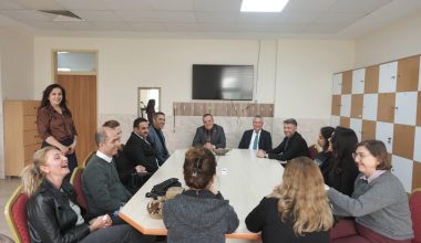 MERSİN İL MİLLÎ EĞİTİM MÜDÜR YARDIMCISI FATİH BURĞUT, ZEKİ SABAH İLKOKULUNU ZİYARET ETTİ