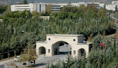 ÜNİVERSİTELERDE DÖNÜŞÜM BAŞLIYOR: YENİ BÖLÜMLER VE PROGRAMLAR YOLDA