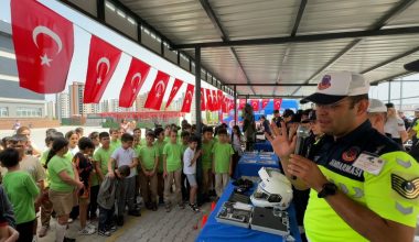 JANDARMADAN ÖĞRENCİLERE TANITIM FAALİYETİ