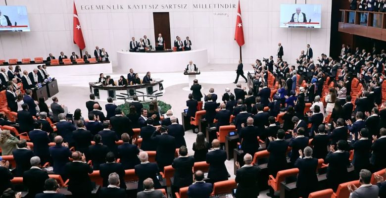 TBMM’DE SANDALYE DAĞILIMI DEĞİŞTİ