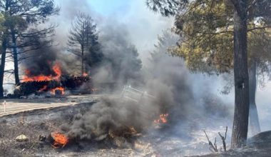 MERSİN’DE FECİ KAZA: 3 ARAÇ ÇARPIŞTI, 1 KİŞİ HAYATINI KAYBETTİ, 1 KİŞİ YARALANDI