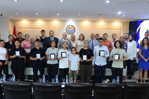 MTSO, BAŞARILI ÖĞRENCİLERİ ÖDÜLLENDİRDİ: MERSİN’İN GELECEĞİNİ SİZLER ŞEKİLLENDİRECEKSİNİZ
