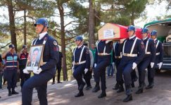 GİRNE AÇIKLARINDAKİ GEMİ KAZASINDA HAYATINI KAYBEDEN UZMAN ÇAVUŞ SON YOLCULUĞUNA UĞURLANDI