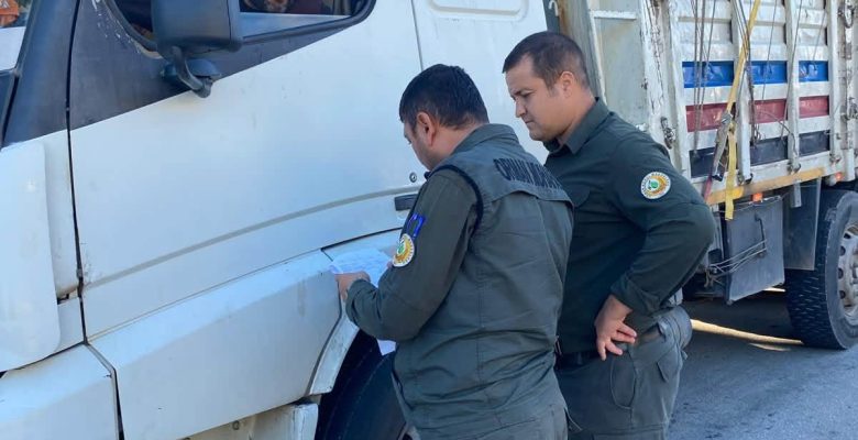 SİLİFKE’DE ORMAN EMVALİ TAŞIMACILIĞINA SIKI DENETİM: EKİPLERDEN YOL KONTROLÜ