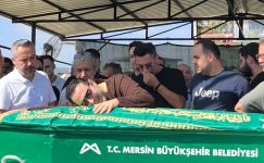ATİLLA TAŞ’IN KIZI SEZEN TAŞ, MERSİN’DE GÖZYAŞLARI ARASINDA TOPRAĞA VERİLDİ ATİLLA TAŞ’IN KIZI SEZEN TAŞ, MERSİN’DE GÖZYAŞLARI ARASINDA TOPRAĞA VERİLDİ