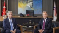 MANSUR YAVAŞ’TAN VAHAP SEÇER TEPKİSİ: “GÖZALTI HUKUKA AYKIRI”